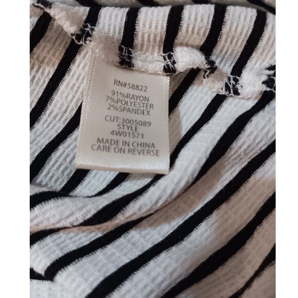 MAX STUDIO Top Blouse Plus 2X Classic Black White Stripes Short Sleeves Comfort - Picture 6 of 10